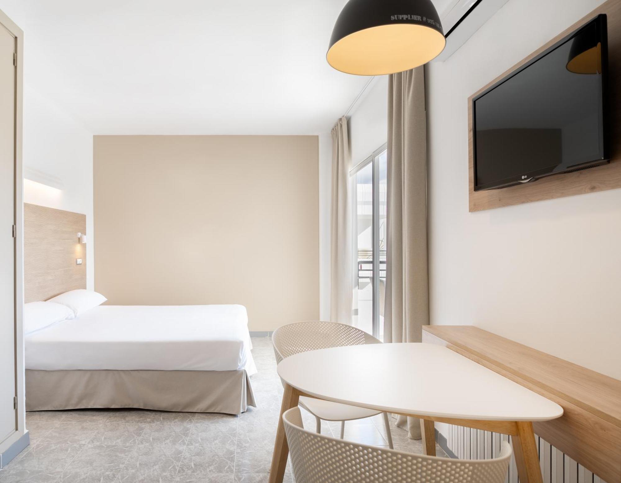 Sol Lunamar - Adults Only 3*